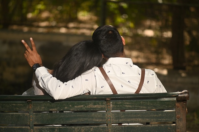 既婚者が出会い系サービスを安全に使うために—リスクと対策を徹底解説-ヘッダー画像-